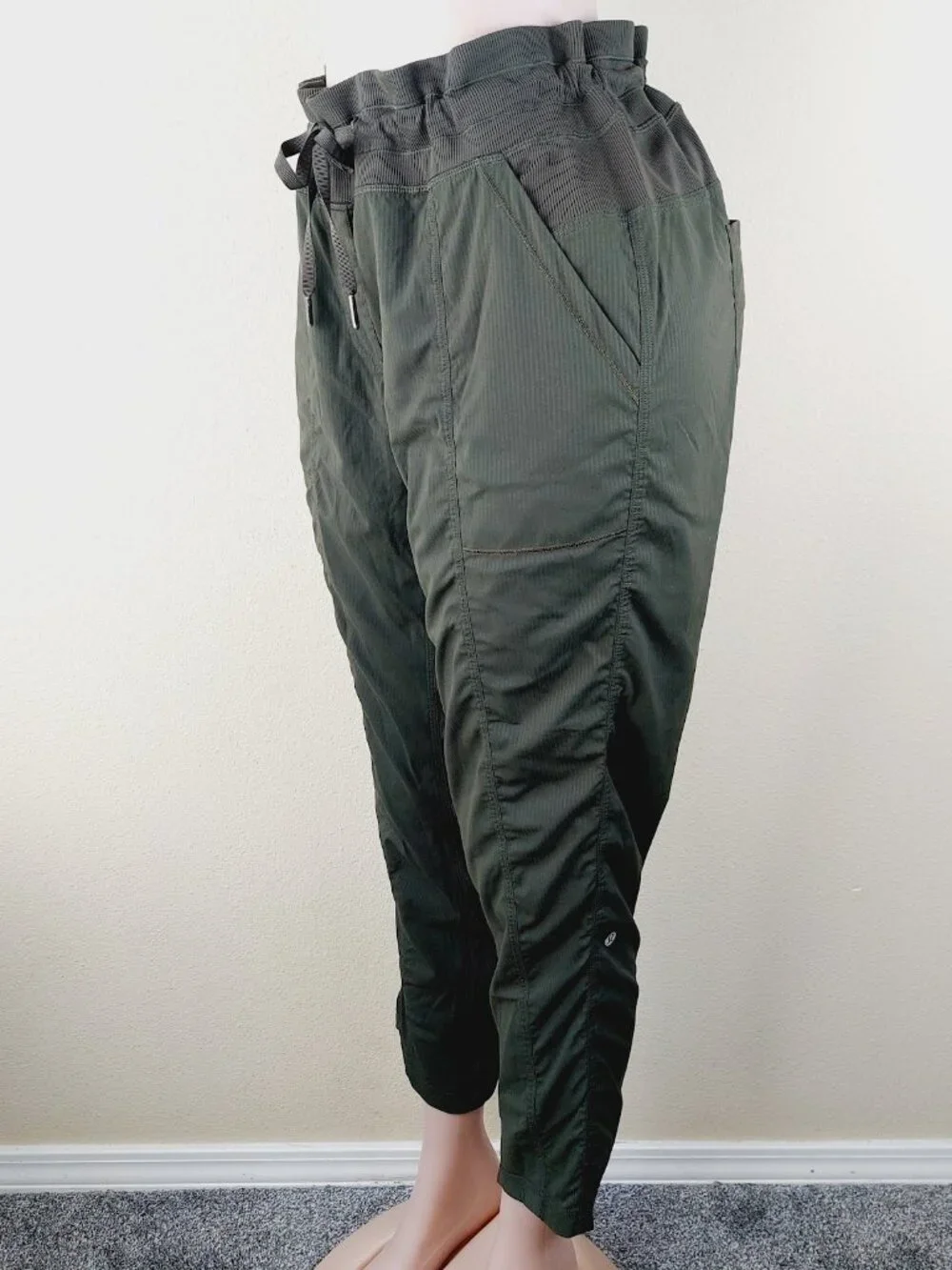 Lululemon Women's Dark Olive Dancing Studio Relax Ankle Pants Size 12